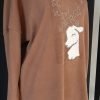 Sweter damski z jeleniem - obrazek 3