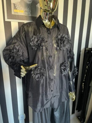 Bluzka koszulowa w kwiaty Czarna rozmiar Uniwersalny