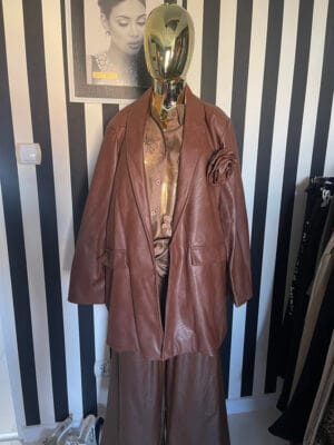 Marynarka eko skórka z różą Czekolada