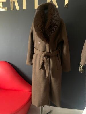 Płaszcz damski z lisem Czekolada rozmiar Uniwersalny