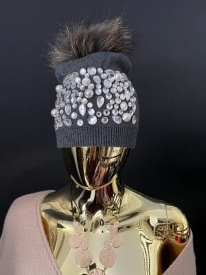 Czapka zimowa z ozdobną aplikacją Grafit rozmiar Uniwersalny