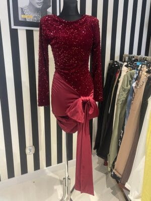 Sukienka cekinowa bordowa z marszczeniami rozmiar Uniwersalny